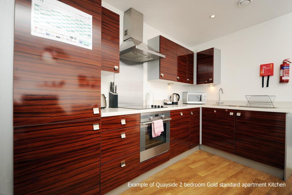 Quayside Serviced Apartments Cardiff Extérieur photo