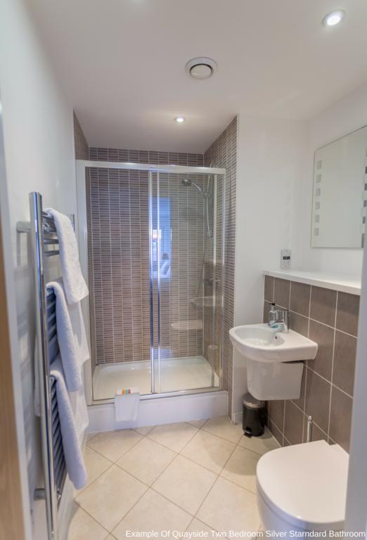 Quayside Serviced Apartments Cardiff Extérieur photo